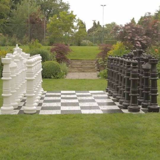 Echecs géant - Pièces 120 cm Uber Games - 5