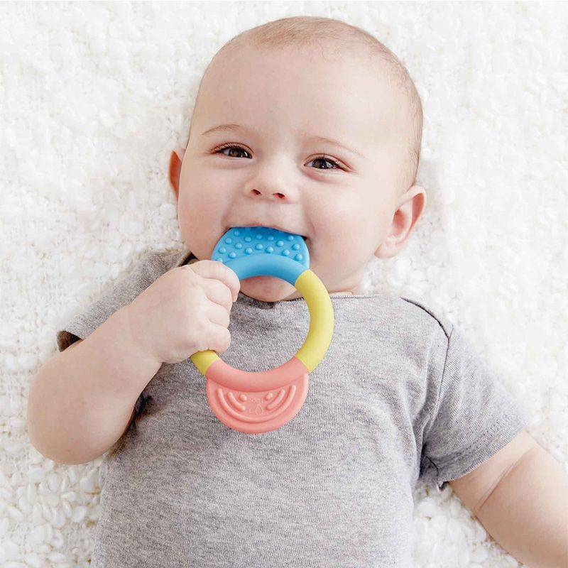 Hape Hochet pour bébé avec anneaux de dentition