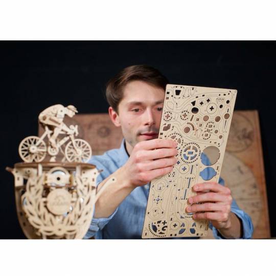 Cycliste Automate UGEARS - Puzzle 3D Mécanique en bois UGEARS - 3