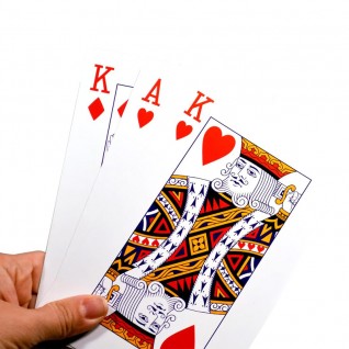Mélangeur de cartes manuel Wilson Jeux : King Jouet, Jeux de cartes Wilson  Jeux - Jeux de société