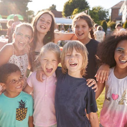 Enfants à la Kermesse d'école