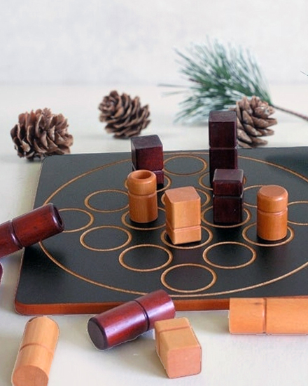 Jeux de société en bois