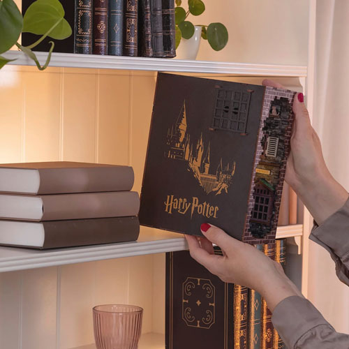 Book Nook Tiny Adventures Chemin de Traverse – Harry Potter – Revell