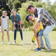 Olympiades en famille dans le jardin