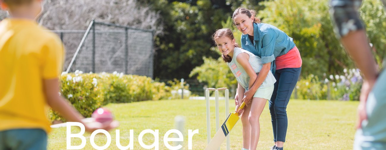 Jouer en famille dans le jardin