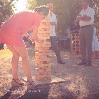 Animation avec un jenga géant en bois