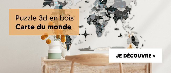 Décoration rétro avec un puzzle 3d en bois carte du monde