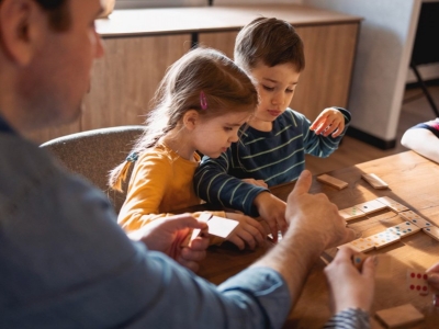 Comment transformer l’apprentissage en un moment ludique grâce aux jeux et livre